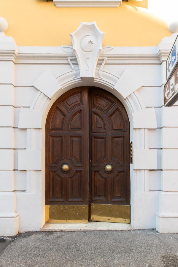 Twin Flowers Apartment In San Giovanni Rome Exterior photo